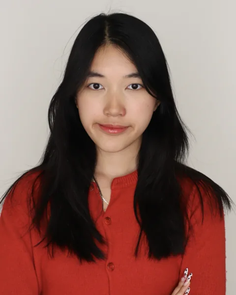 Portrait of Annie Le.