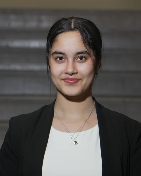 Portrait of Mehnoor Wachhair.